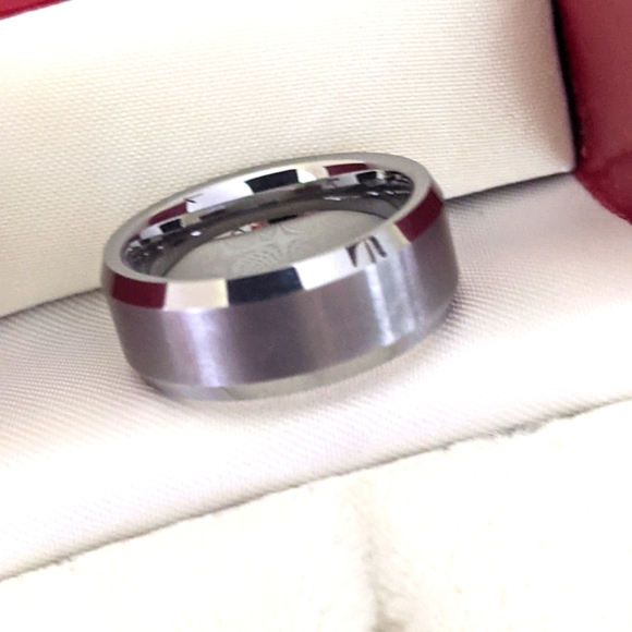 TUNGSTEN CARBIDE WOMAN WEDDING BAND - Picture 1 of 6